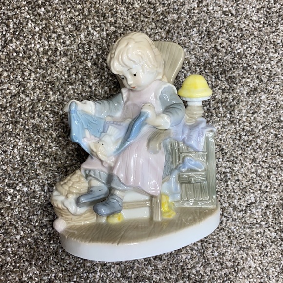 Lisi Martin Dolfi ITALY Girl Playing Doll China Figurine Pictura Graphics 151 - Picture 6 of 15